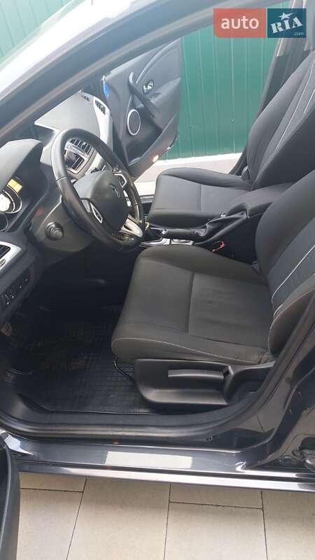 Универсал Renault Megane 2012 в Львове фото 11 Универсал Renault Megane 2012 в Львове