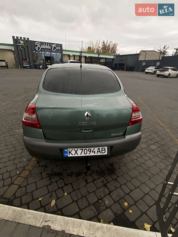 Седан Renault Megane 2006 в Дергачах