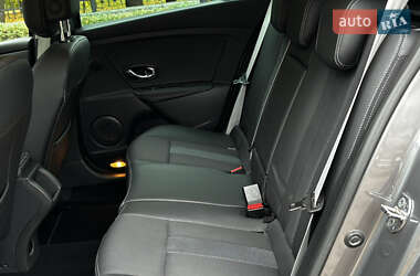 Універсал Renault Megane 2011 в  фото 23 Універсал Renault Megane 2011 в