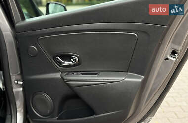Універсал Renault Megane 2011 в  фото 27 Універсал Renault Megane 2011 в