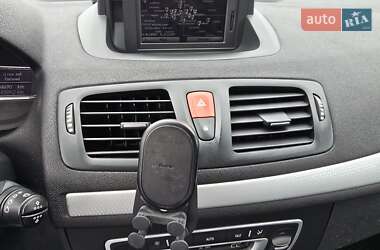 Хетчбек Renault Megane 2010 в 