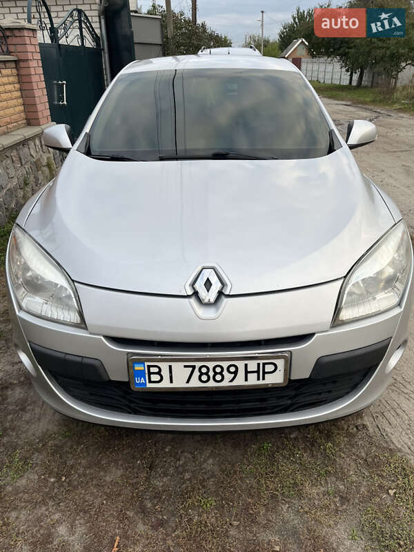 Хэтчбек Renault Megane 2011 в Кременчуге фото 3 Хэтчбек Renault Megane 2011 в Кременчуге
