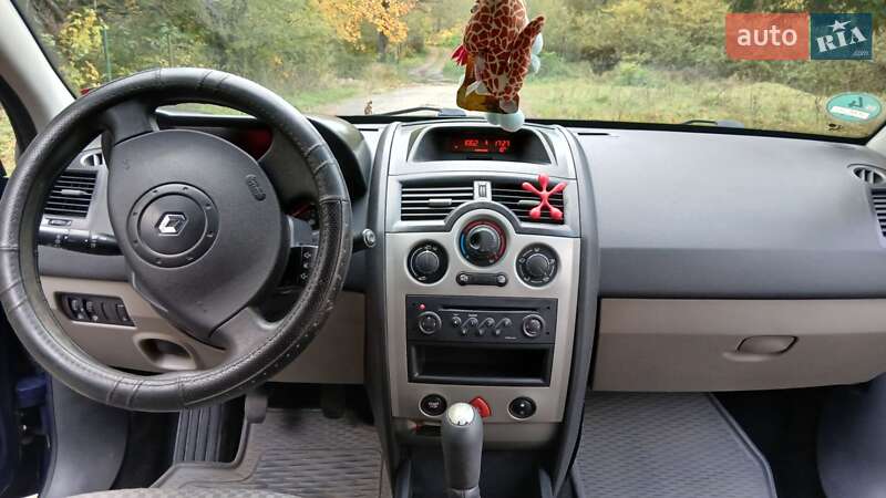 Универсал Renault Megane 2004 в Выгоде