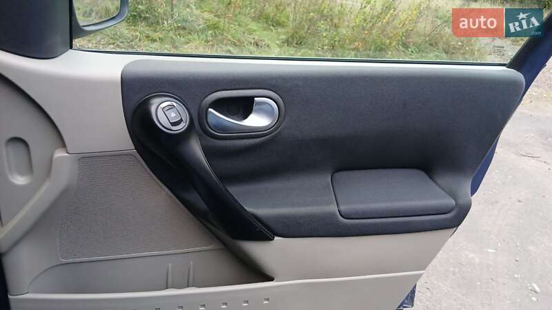 Универсал Renault Megane 2004 в Выгоде