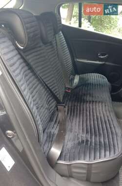Хетчбек Renault Megane 2014 в  фото 5 Хетчбек Renault Megane 2014 в