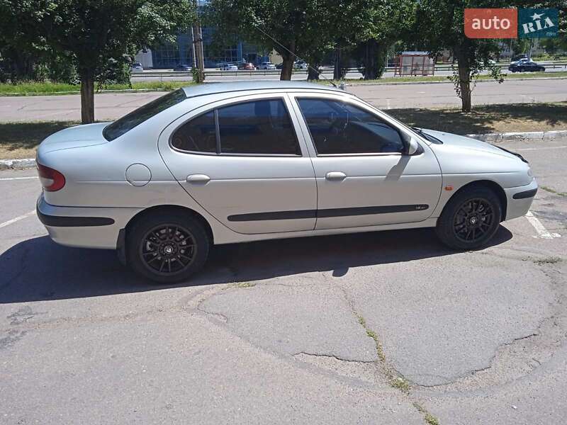 Седан Renault Megane 2003 в Черкасах фото 11 Седан Renault Megane 2003 в Черкасах