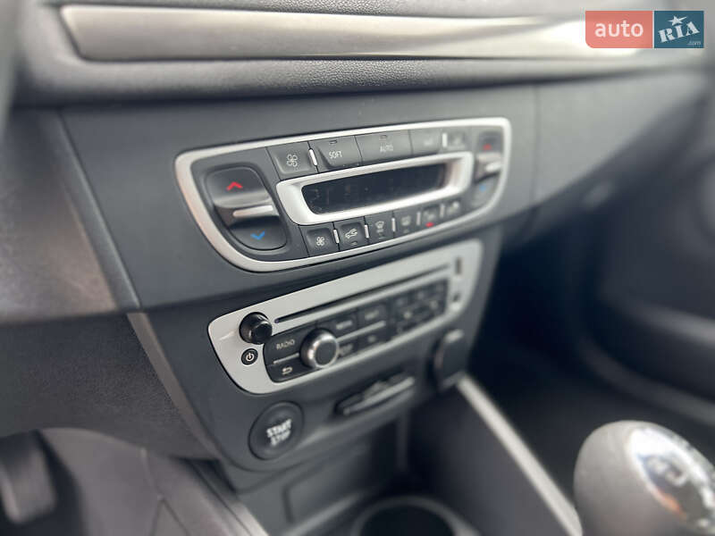 Универсал Renault Megane 2014 в Ивано-Франковске фото 47 Универсал Renault Megane 2014 в Ивано-Франковске