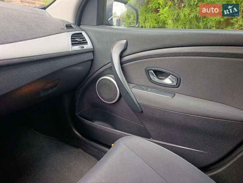 Универсал Renault Megane 2010 в Харькове фото 31 Универсал Renault Megane 2010 в Харькове
