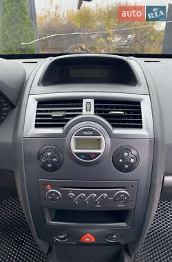 Универсал Renault Megane 2005 в  фото 16 Универсал Renault Megane 2005 в