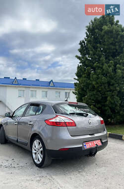 Хэтчбек Renault Megane 2010 в 