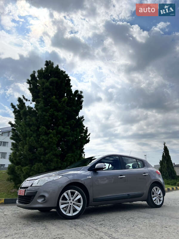 Хетчбек Renault Megane 2010 в Охтирці фото 25 Хетчбек Renault Megane 2010 в Охтирці