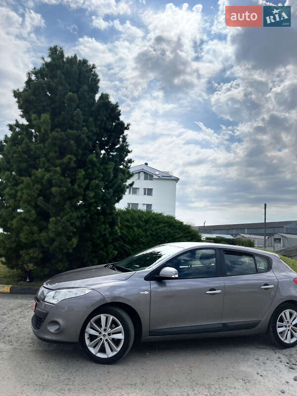 Хетчбек Renault Megane 2010 в Охтирці фото 35 Хетчбек Renault Megane 2010 в Охтирці