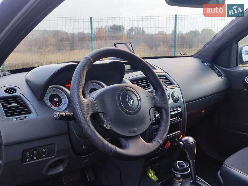 Хэтчбек Renault Megane 2005 в Киеве