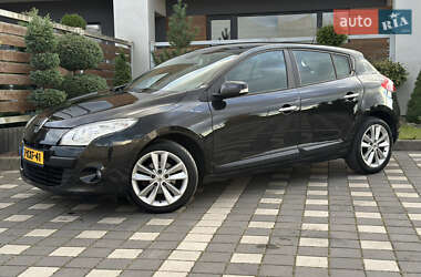 Хэтчбек Renault Megane 2011 в 