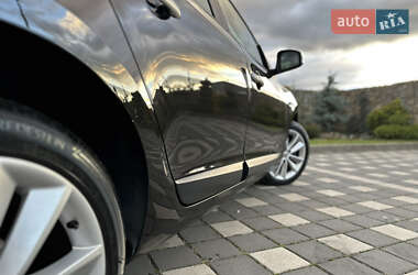 Хэтчбек Renault Megane 2011 в 