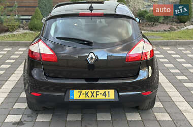 Хэтчбек Renault Megane 2011 в 