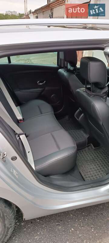 Универсал Renault Megane 2013 в Николаеве фото 3 Универсал Renault Megane 2013 в Николаеве