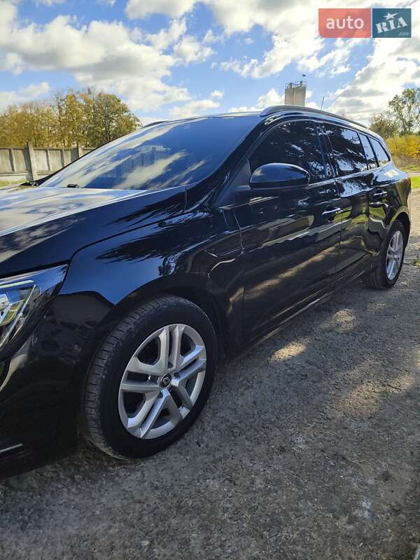 Универсал Renault Megane 2017 в Ивано-Франковске