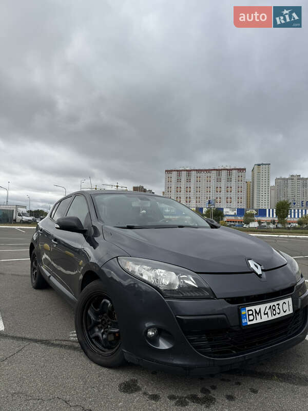 Хэтчбек Renault Megane 2011 в Киеве фото 2 Хэтчбек Renault Megane 2011 в Киеве