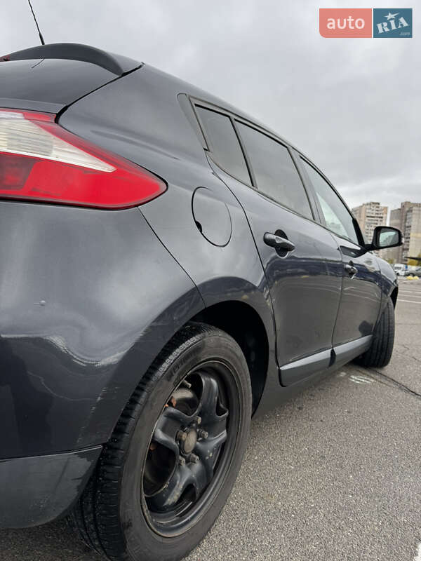 Хэтчбек Renault Megane 2011 в Киеве фото 4 Хэтчбек Renault Megane 2011 в Киеве