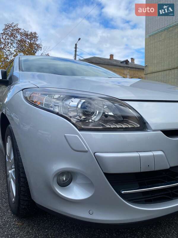 Универсал Renault Megane 2011 в Чернигове фото 4 Универсал Renault Megane 2011 в Чернигове