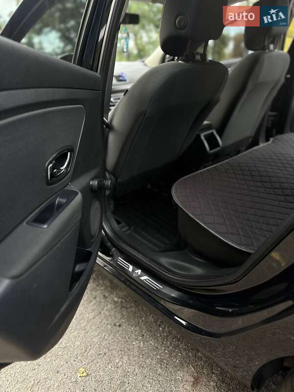 Універсал Renault Megane 2014 в Гадячі