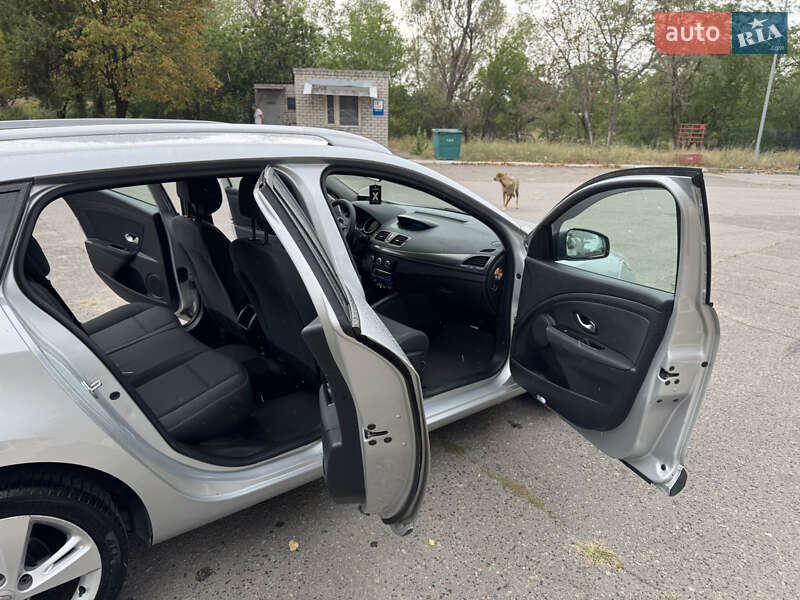 Универсал Renault Megane 2011 в Днепре фото 19 Универсал Renault Megane 2011 в Днепре