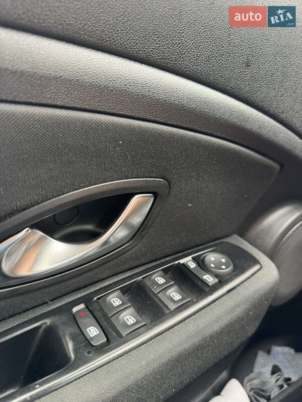 Универсал Renault Megane 2011 в Днепре фото 37 Универсал Renault Megane 2011 в Днепре