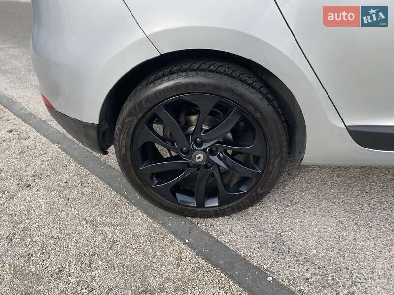Хетчбек Renault Megane 2014 в Дніпрі фото 18 Хетчбек Renault Megane 2014 в Дніпрі
