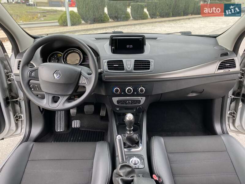 Хетчбек Renault Megane 2014 в Дніпрі фото 27 Хетчбек Renault Megane 2014 в Дніпрі