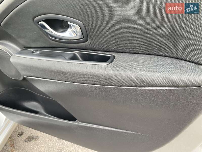 Хетчбек Renault Megane 2014 в Дніпрі фото 49 Хетчбек Renault Megane 2014 в Дніпрі