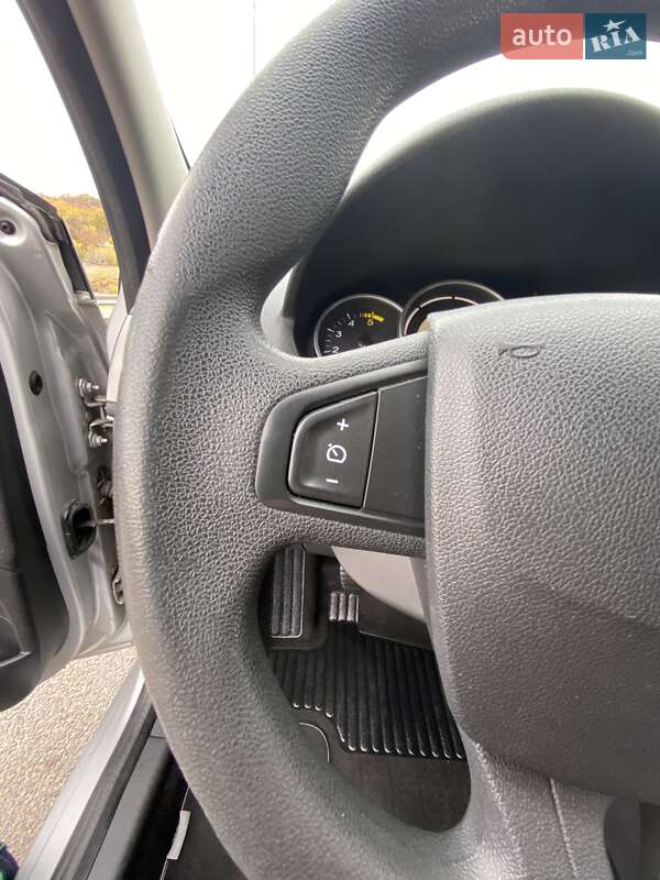 Хетчбек Renault Megane 2014 в Дніпрі фото 34 Хетчбек Renault Megane 2014 в Дніпрі