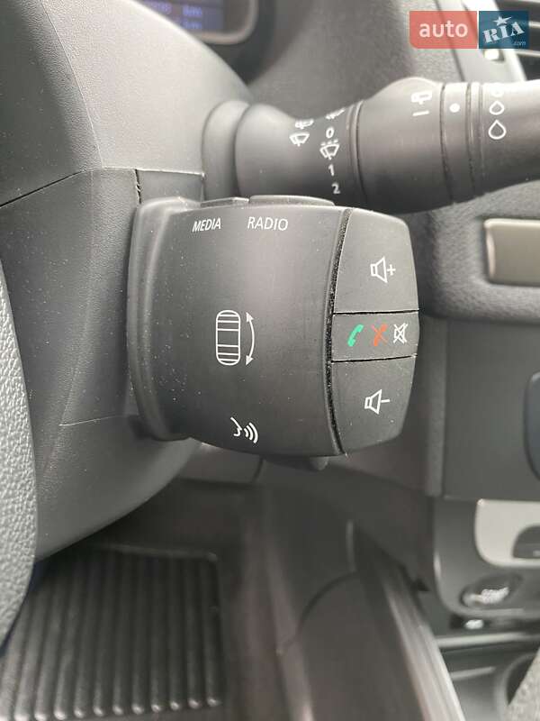 Хетчбек Renault Megane 2014 в Дніпрі фото 38 Хетчбек Renault Megane 2014 в Дніпрі