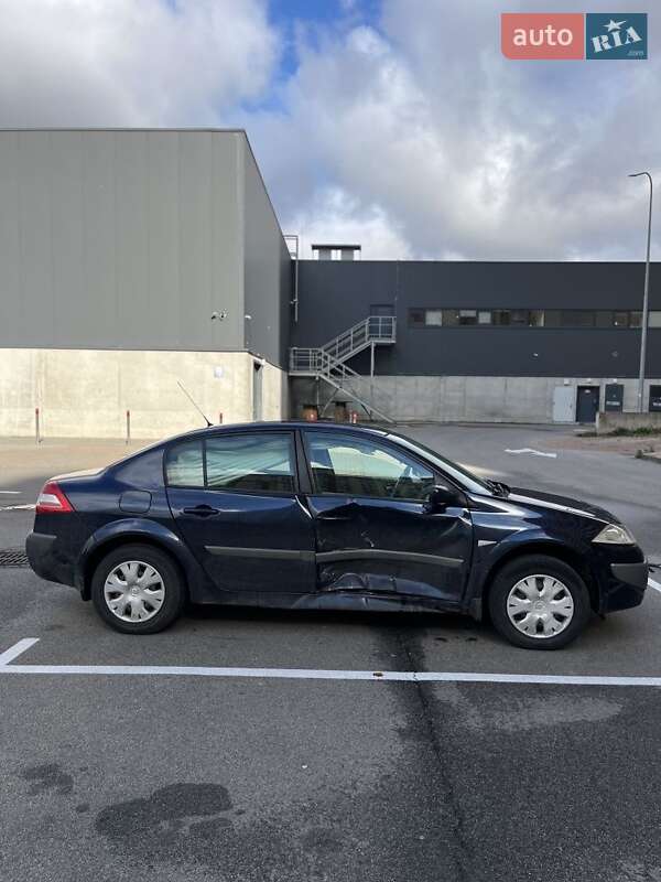 Седан Renault Megane 2007 в Вишневому фото 2 Седан Renault Megane 2007 в Вишневому