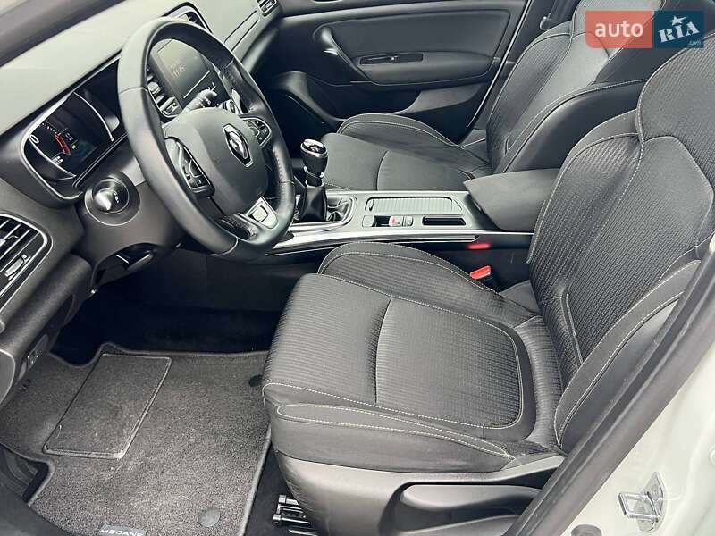 Универсал Renault Megane 2018 в Радехове фото 16 Универсал Renault Megane 2018 в Радехове