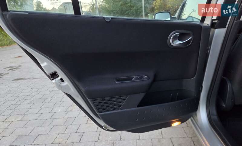 Универсал Renault Megane 2005 в Бучаче фото 21 Универсал Renault Megane 2005 в Бучаче