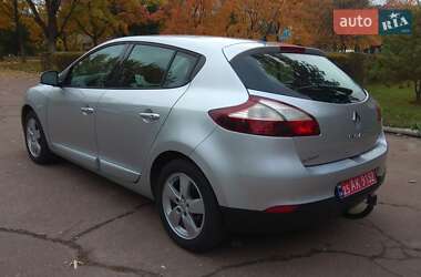 Хэтчбек Renault Megane 2015 в 