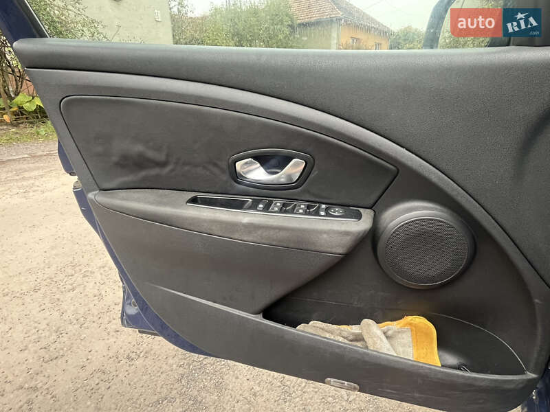 Хэтчбек Renault Megane 2011 в Ужгороде