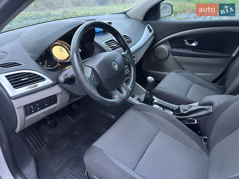 Хэтчбек Renault Megane 2009 в Кропивницком фото 8 Хэтчбек Renault Megane 2009 в Кропивницком