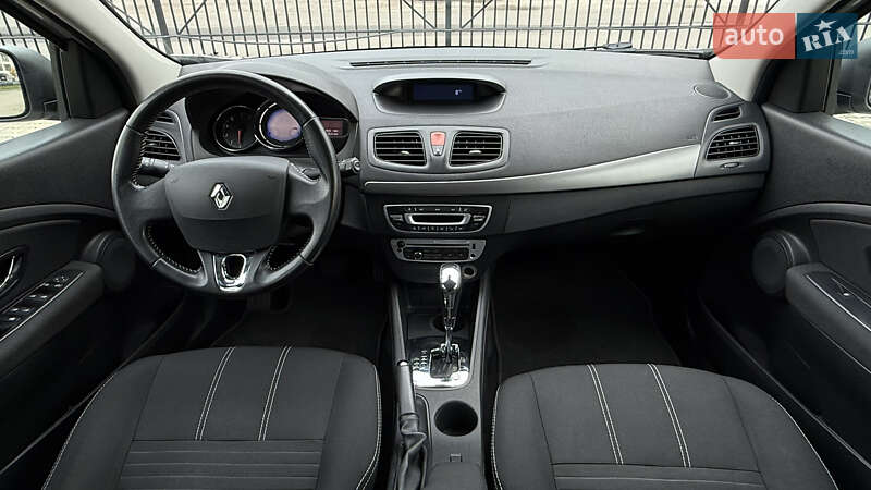 Хэтчбек Renault Megane 2015 в Киеве фото 17 Хэтчбек Renault Megane 2015 в Киеве