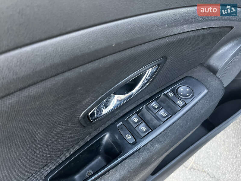 Хетчбек Renault Megane 2013 в Одесі фото 14 Хетчбек Renault Megane 2013 в Одесі