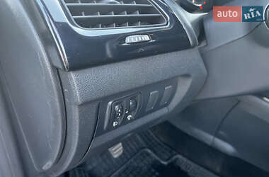 Хэтчбек Renault Megane 2013 в 