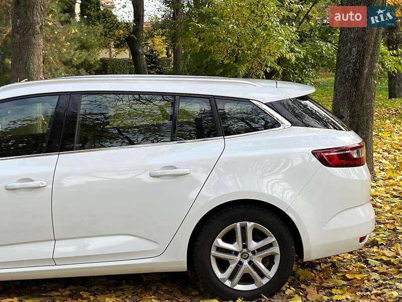 Универсал Renault Megane 2018 в Киеве фото 7 Универсал Renault Megane 2018 в Киеве
