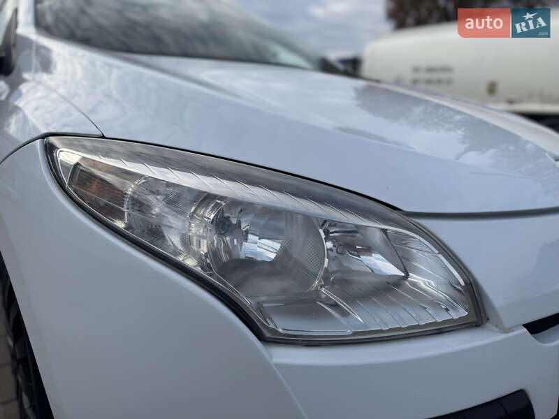 Универсал Renault Megane 2011 в Ровно фото 13 Универсал Renault Megane 2011 в Ровно