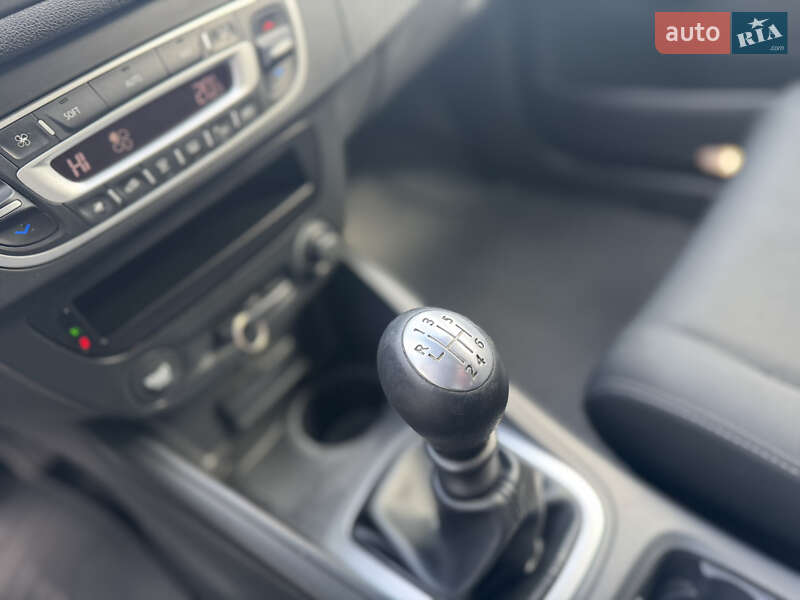 Универсал Renault Megane 2011 в Ровно фото 24 Универсал Renault Megane 2011 в Ровно