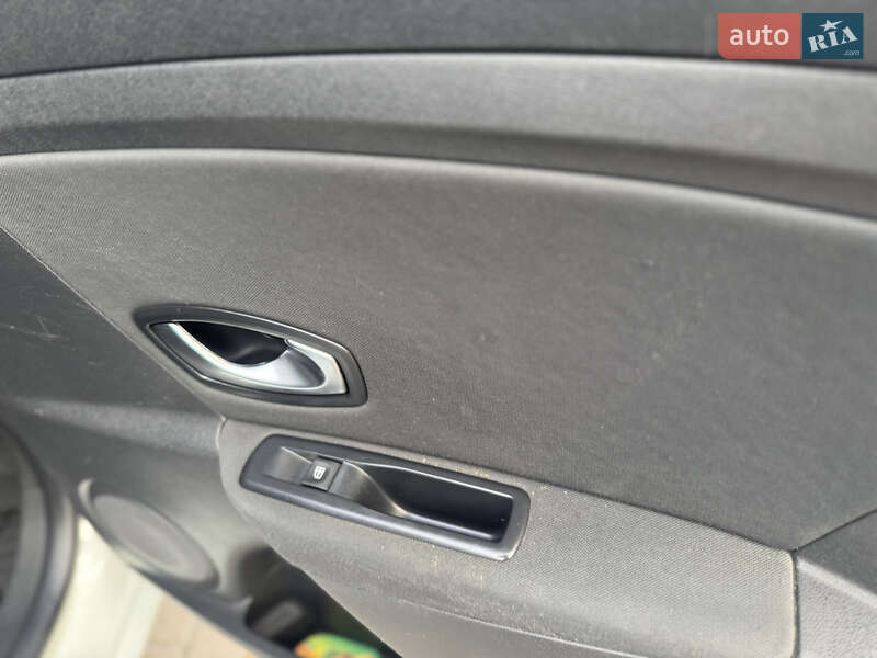 Универсал Renault Megane 2011 в Ровно фото 31 Универсал Renault Megane 2011 в Ровно
