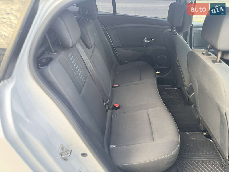 Универсал Renault Megane 2011 в Ровно фото 32 Универсал Renault Megane 2011 в Ровно
