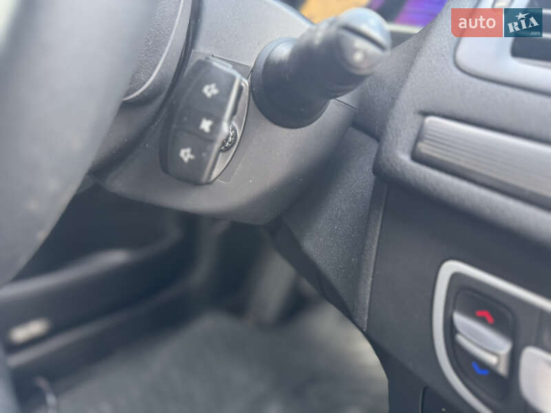 Универсал Renault Megane 2011 в Ровно фото 46 Универсал Renault Megane 2011 в Ровно