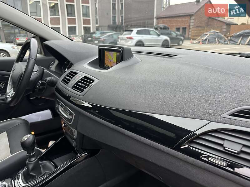 Универсал Renault Megane 2013 в Киеве фото 36 Универсал Renault Megane 2013 в Киеве