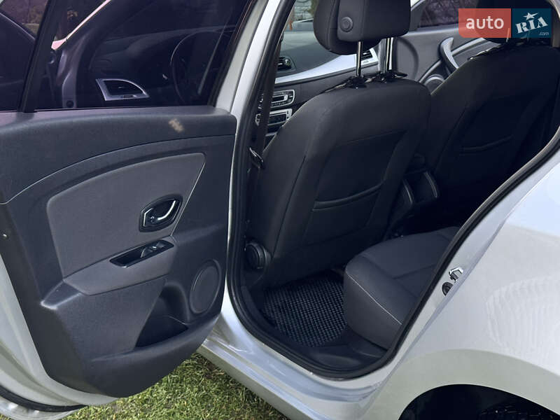 Универсал Renault Megane 2013 в Львове фото 62 Универсал Renault Megane 2013 в Львове